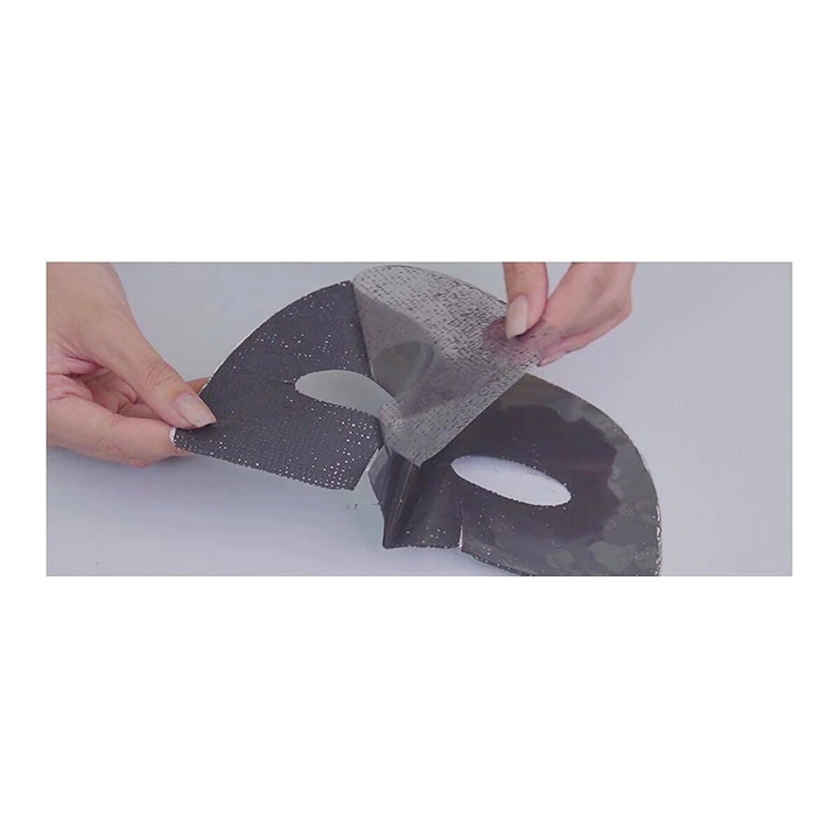 タイトニングブラック マッドマスク by : OUR