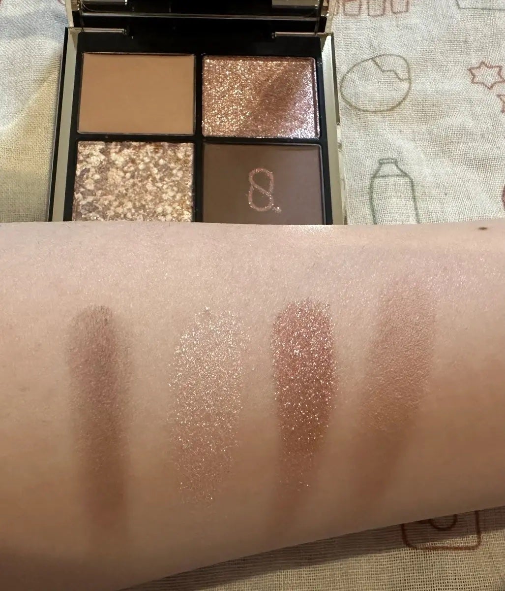 シグニチャー カラー アイズ/SUQQU/アイシャドウパレットを使ったクチコミ(2枚目)