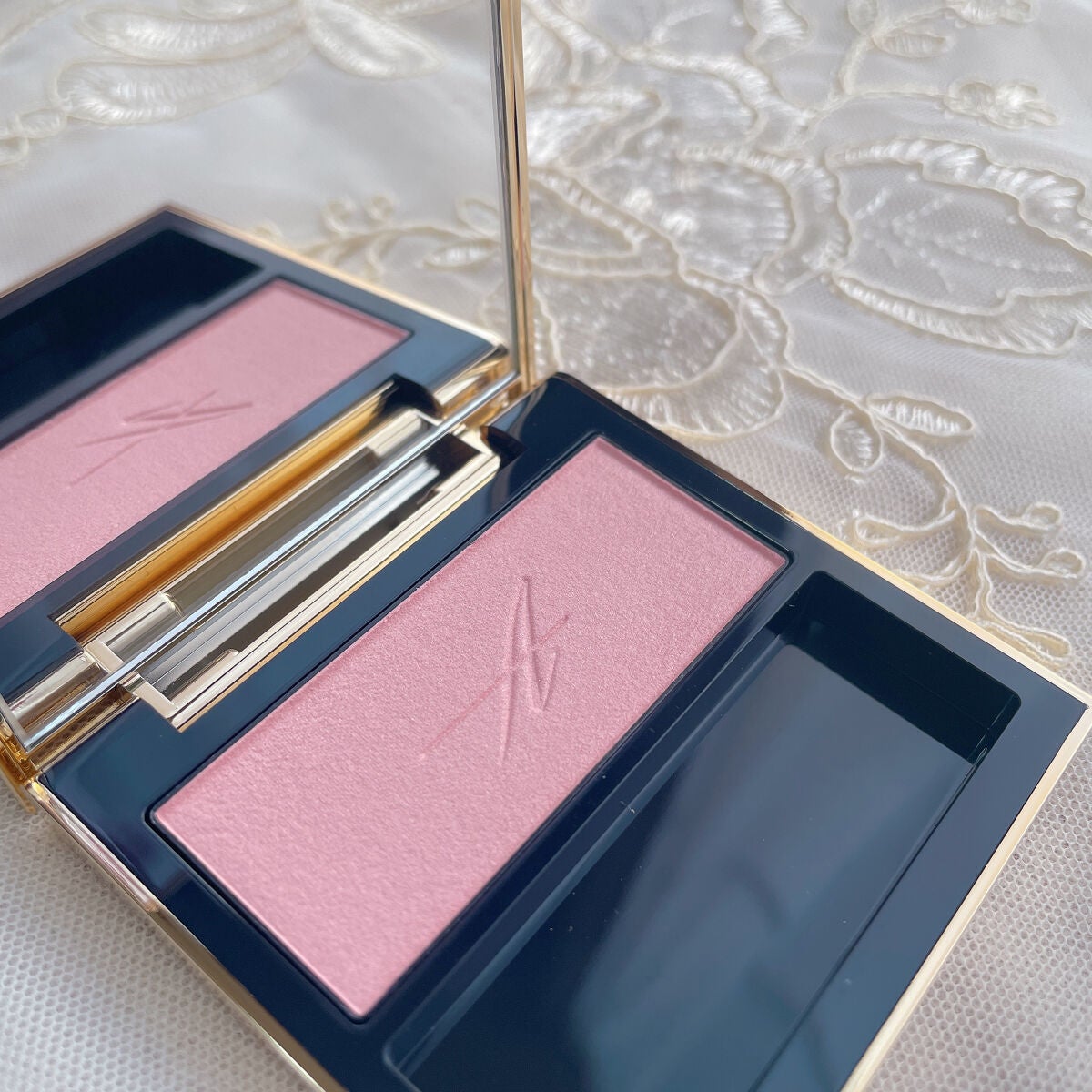 コンスピキュアス モノチークス/Amplitude/パウダーチークを使ったクチコミ(2枚目)