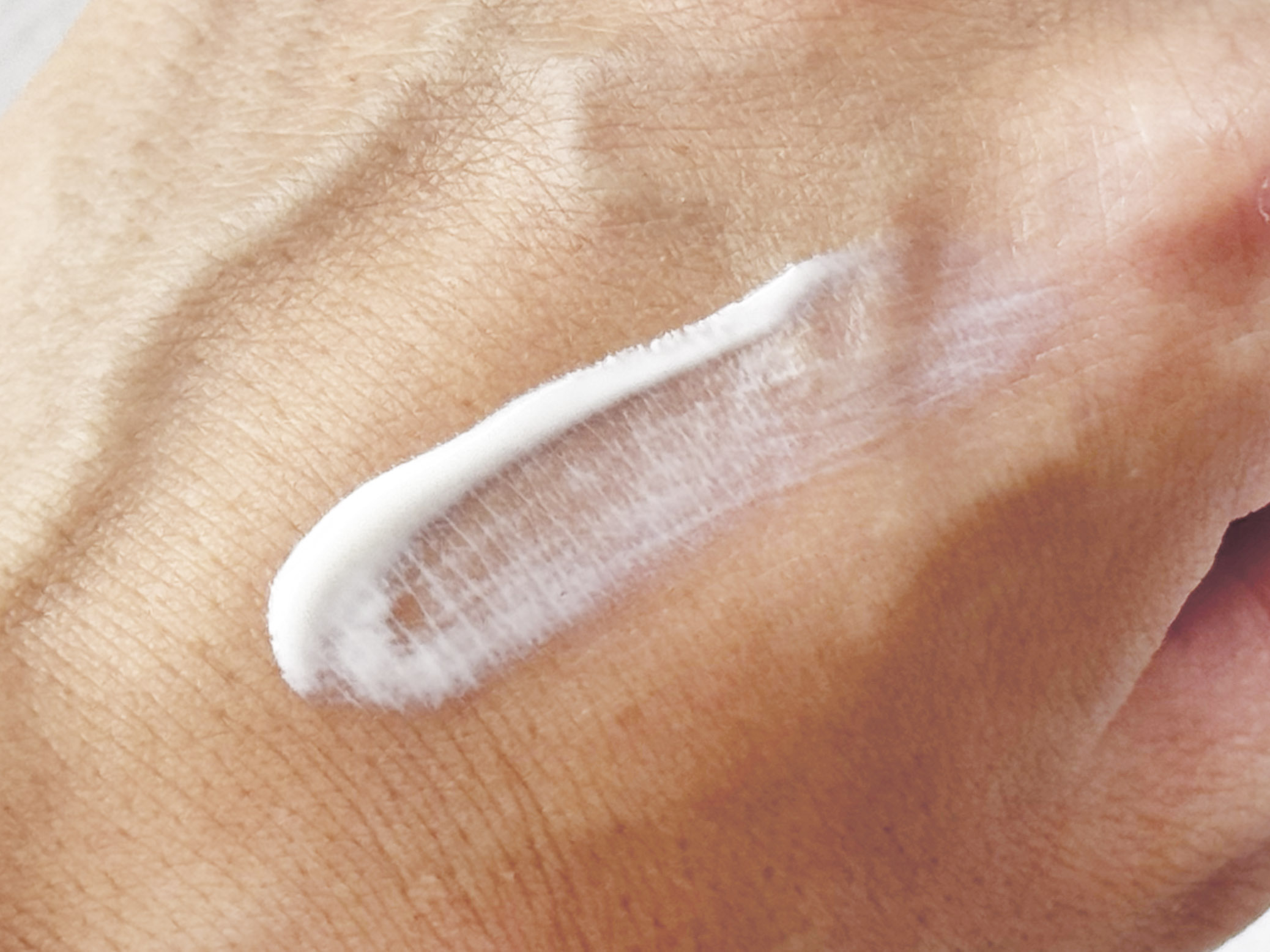 ヒアルーシカ ウォーターフィット サンセラム/SKIN1004/日焼け止めローションを使ったクチコミ（2枚目）