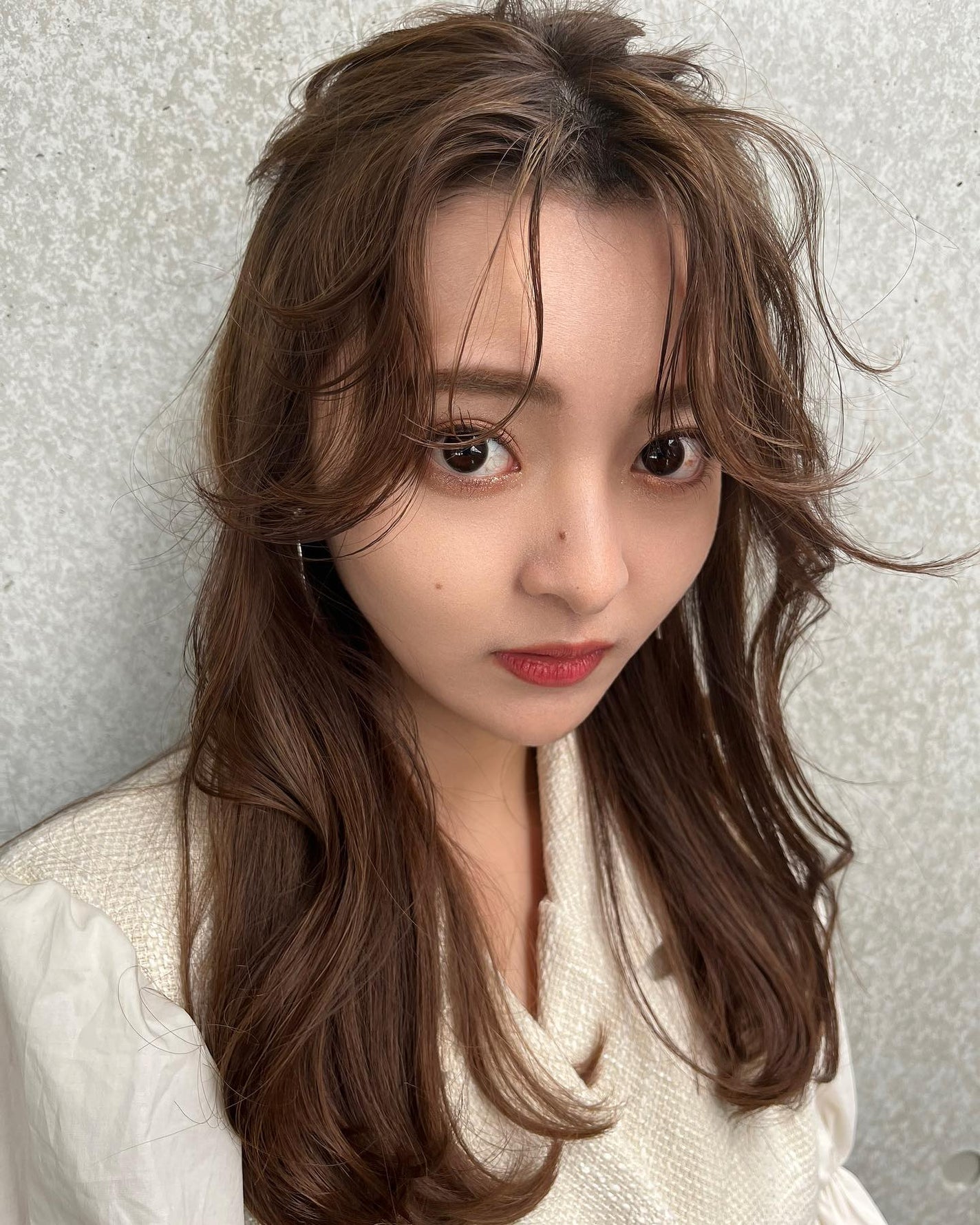 HARUNA on LIPS 「くしゃバングにゆるっとハーフアップ💓.お洋服に合わせてヘアアレ..」(3枚目)