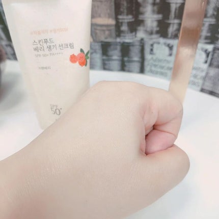 ベリー グローイング サンクリーム/SKINFOOD/日焼け止めクリームを使ったクチコミ(3枚目)