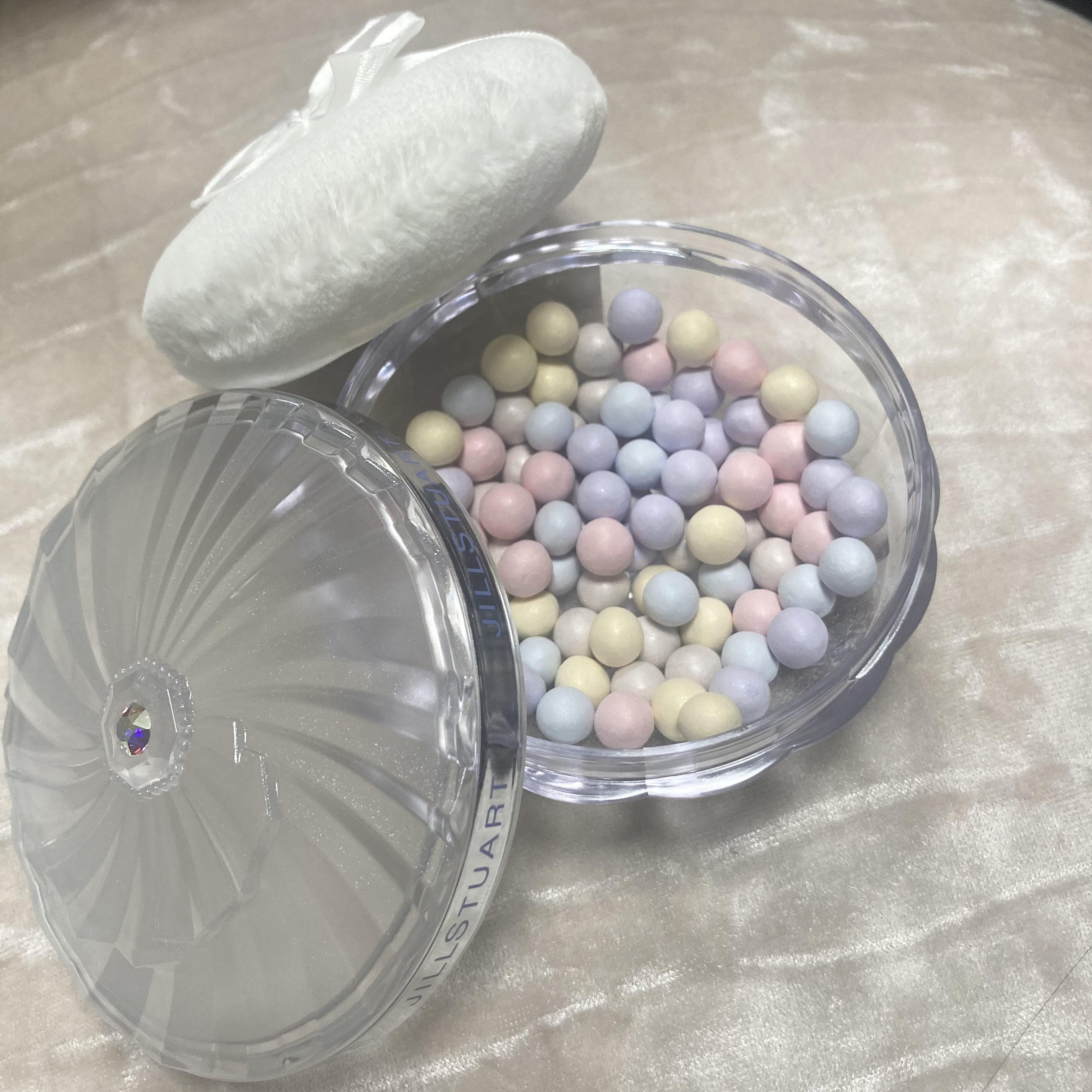 ブリリアントジュエル フェイス＆ボディパウダー/JILL STUART/ルースパウダーを使ったクチコミ（1枚目）