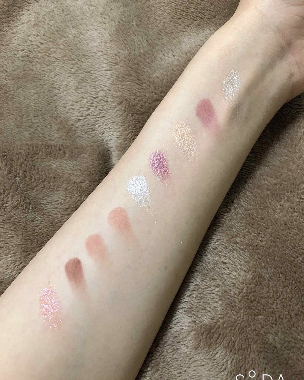 シングル アイシャドウ/ZENN.th/単色アイシャドウを使ったクチコミ（2枚目）