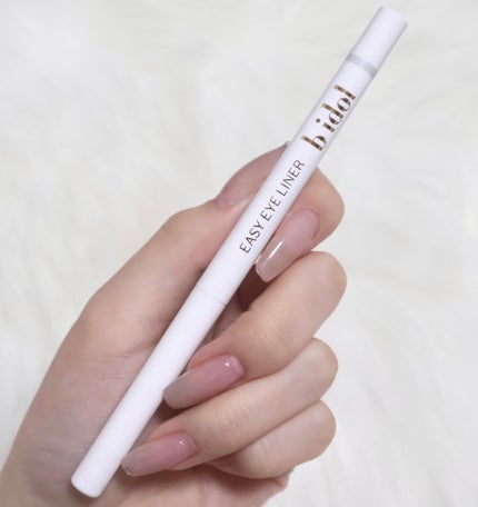 イージーeyeライナーR 04 うるみホワイト/b idol/ペンシルアイライナーの画像