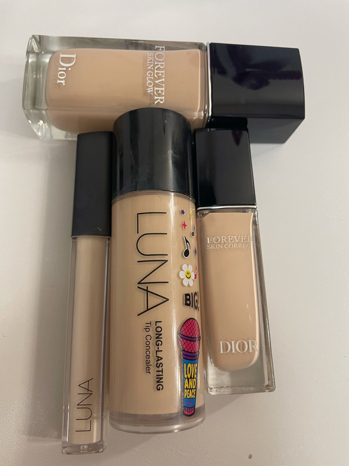 Dior リキッドコンシーラー&ファンデーション 3個セット あなたはどっち派?LUNA・Diorのリキッドコンシーラーを徹底比較