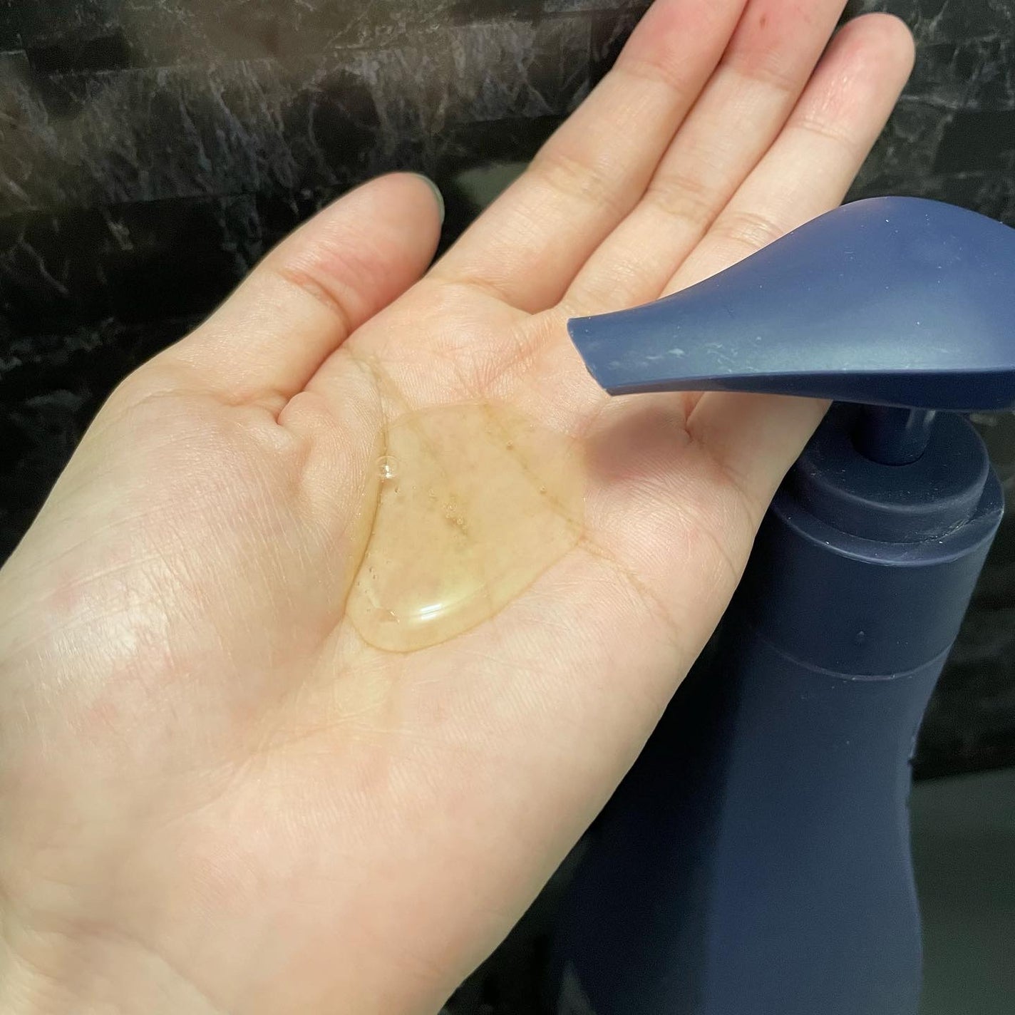 ナイトコラーゲンシャンプーミッドナイトフォレスト/treecell/市販シャンプーを使ったクチコミ(8枚目)