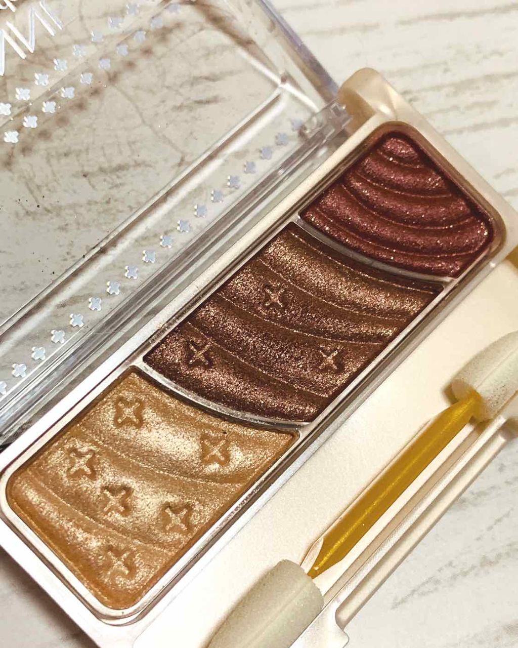 トーンアップアイシャドウ/CEZANNE/アイシャドウパレットを使ったクチコミ(2枚目)