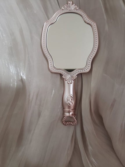 ハンド ミラー N/レ・メルヴェイユーズ ラデュレ/その他化粧小物を使ったクチコミ(2枚目)