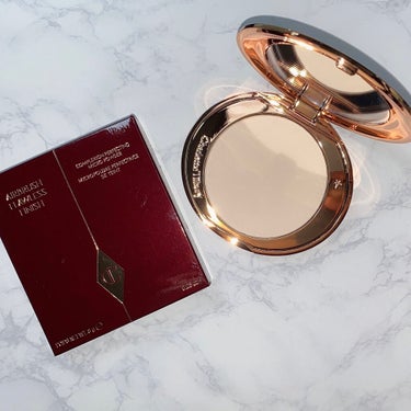 Charlotte Tilbury エアブラシフローレスフィニッシュのクチコミ「塗るエアブラシことCTのプレストパウダー🌟

————————————————————————.....」（2枚目）