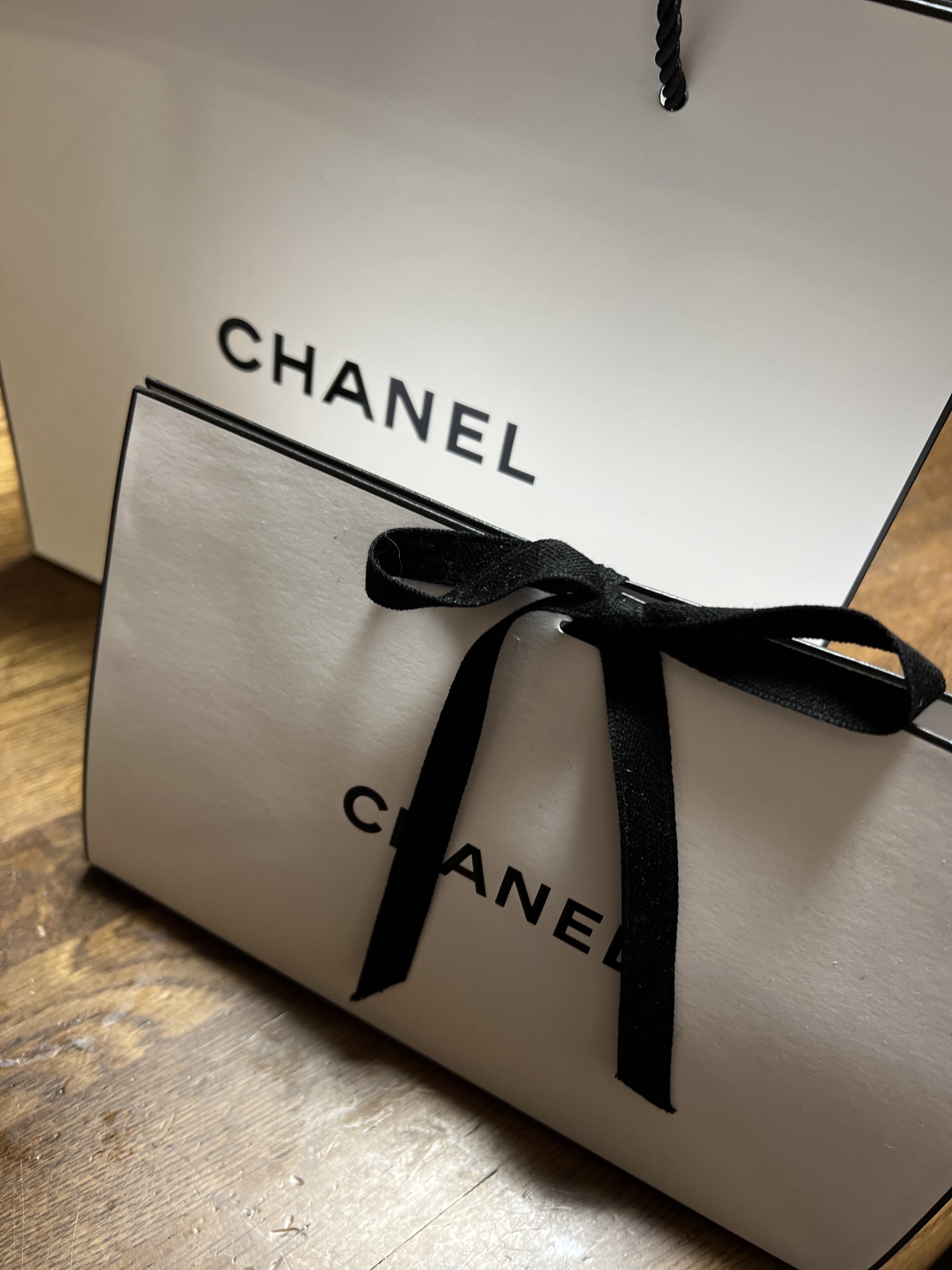 新品未使用CHANEL N°1 フェイスクリーム 50g 楽天市場】シャネル クリーム N°1 ドゥ シャネル 50g コスメ