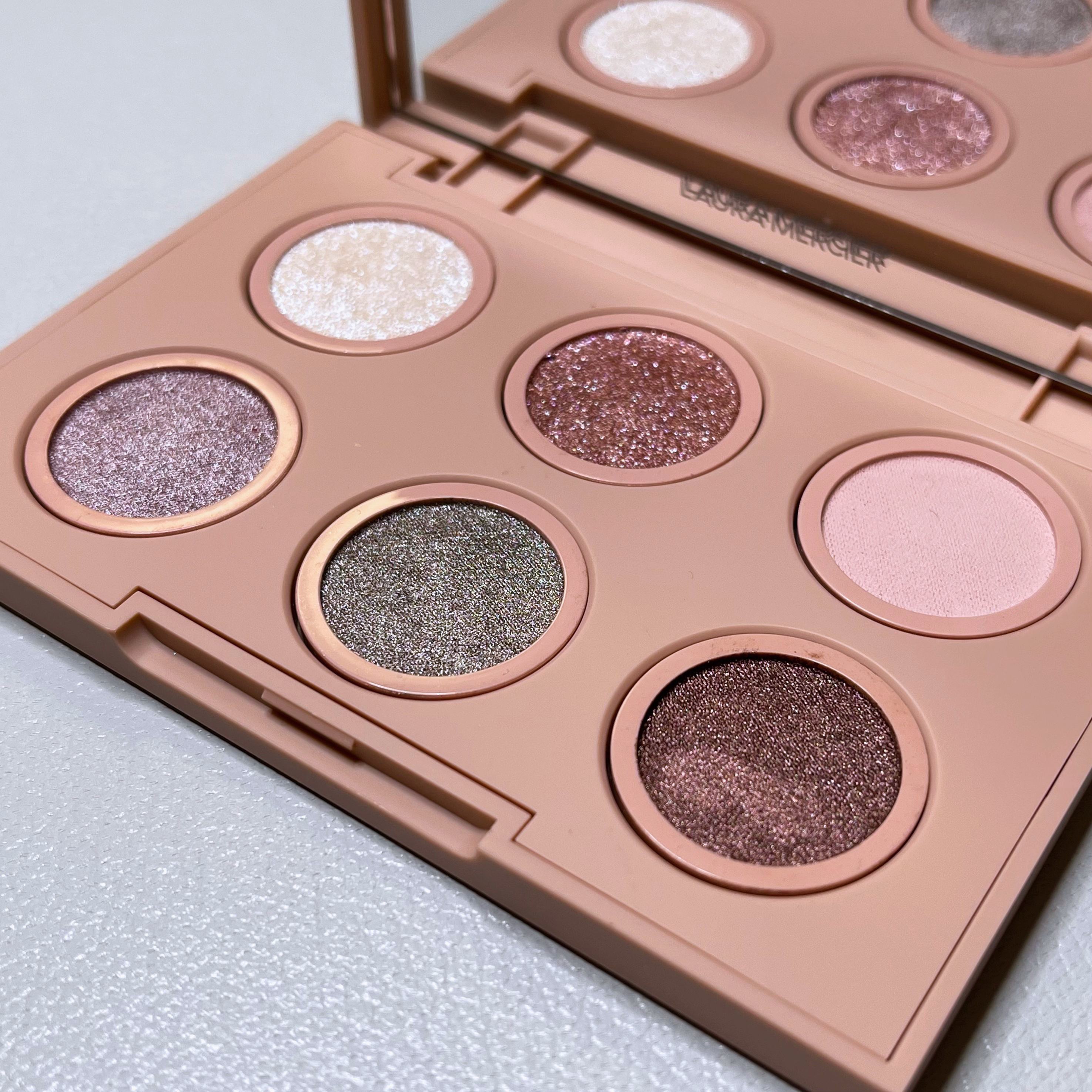 プリマ バレリーナ ミニ アイシャドウ パレット/ローラ メルシエ/アイシャドウパレットを使ったクチコミ（1枚目）