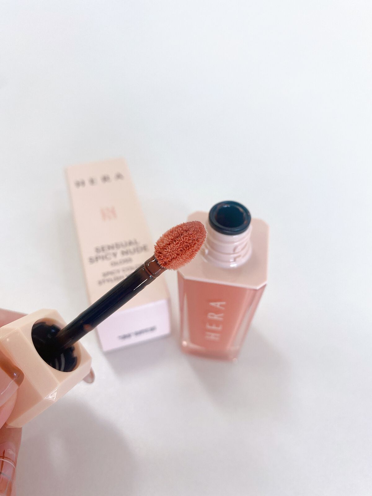 センシュアルスパイシーヌードグロス/HERA/リップグロスを使ったクチコミ（2枚目）