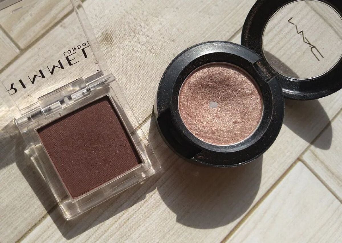 ワンダー キューブ アイシャドウ マット/リンメル ロンドン/単色アイシャドウを使ったクチコミ(4枚目)