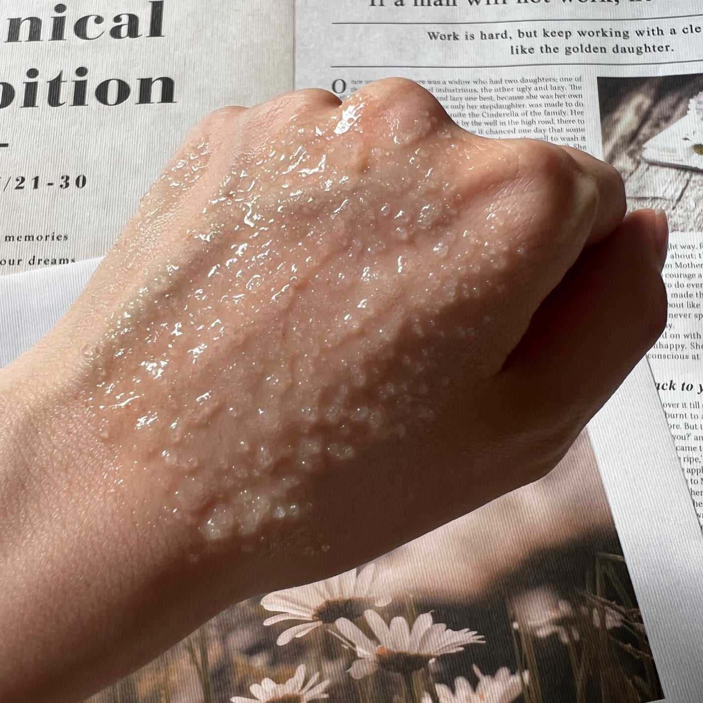 ソルトボディスクラブマグノリア&サンダルウッド/AROMATICA/ボディスクラブを使ったクチコミ(4枚目)