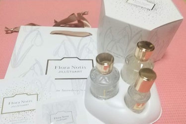 Flora Notis JILL STUART ホワイトスノードロップ　コフレのクチコミ「Flora Notis JILL STUARTより
ホワイトスノードロップコフレ

2022ク.....」（2枚目）