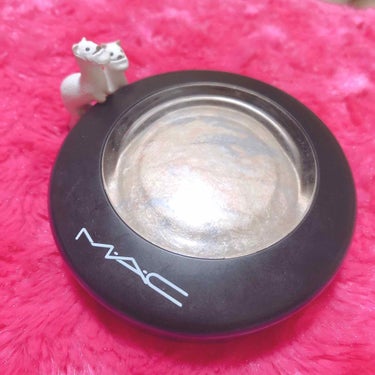 

#MAC

#ミネラライズスキンフィニッシュ
#ライトスカペード


このハイライトなんといっても
この絶妙なラメ感！！

(ぜひ2枚目の動画みてください😘)

ギラギラしすぎるものが
苦手なのでこ