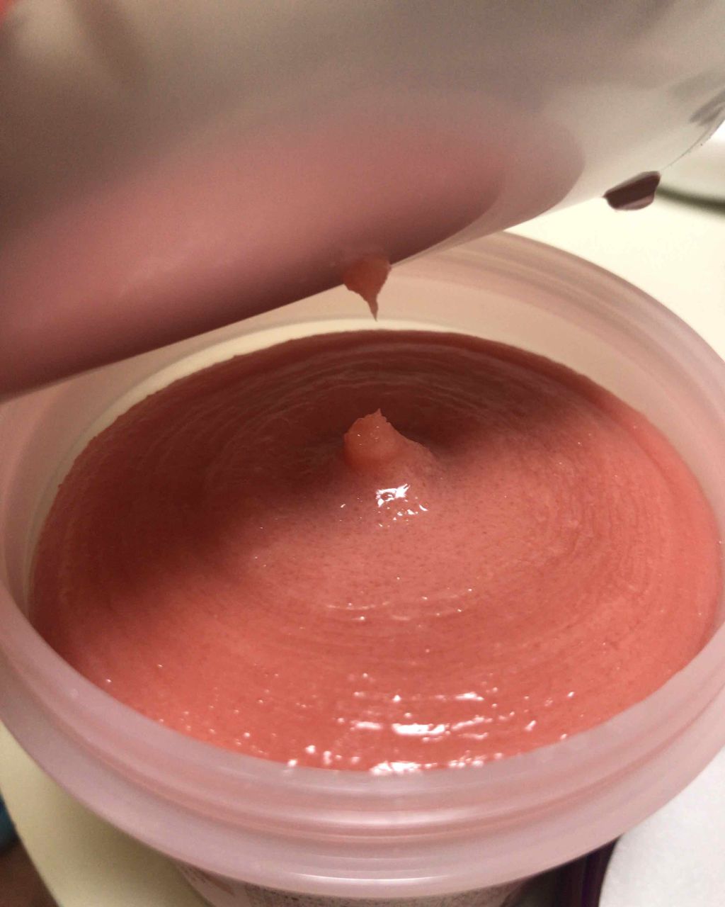 ブラックシュガー パーフェクトエッセンシャルスクラブ 2X チェリーブロッサム/SKINFOOD/洗い流すパック・マスクを使ったクチコミ(2枚目)