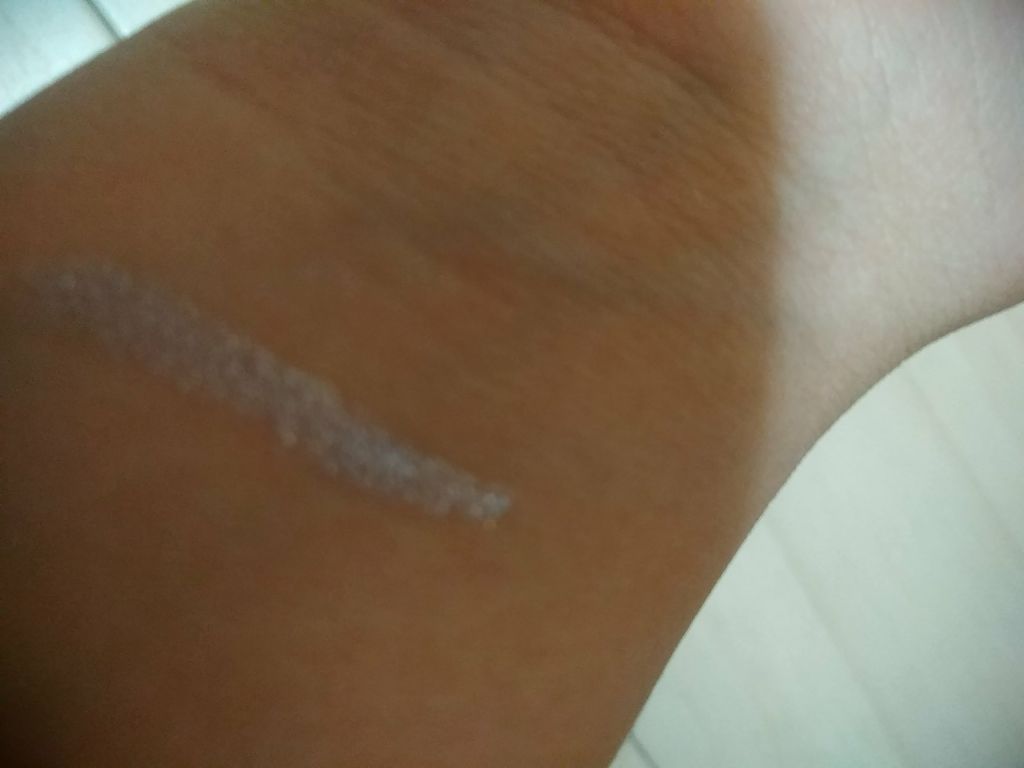 fresh_sounds_lkz on LIPS 「こんばんわ今日私が紹介するコスメはRMKクレヨンカラーアイズ0..」(3枚目)