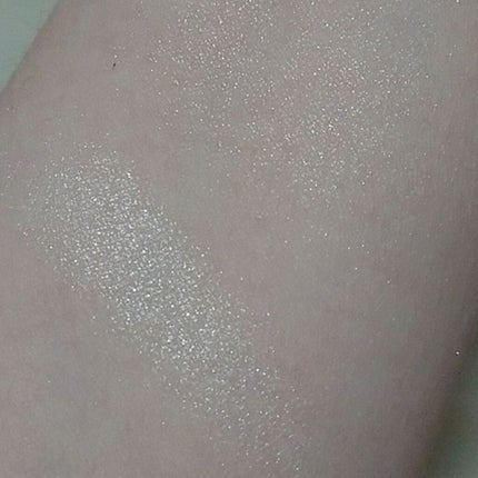 パールグロウハイライト/CEZANNE/パウダーハイライトを使ったクチコミ(4枚目)