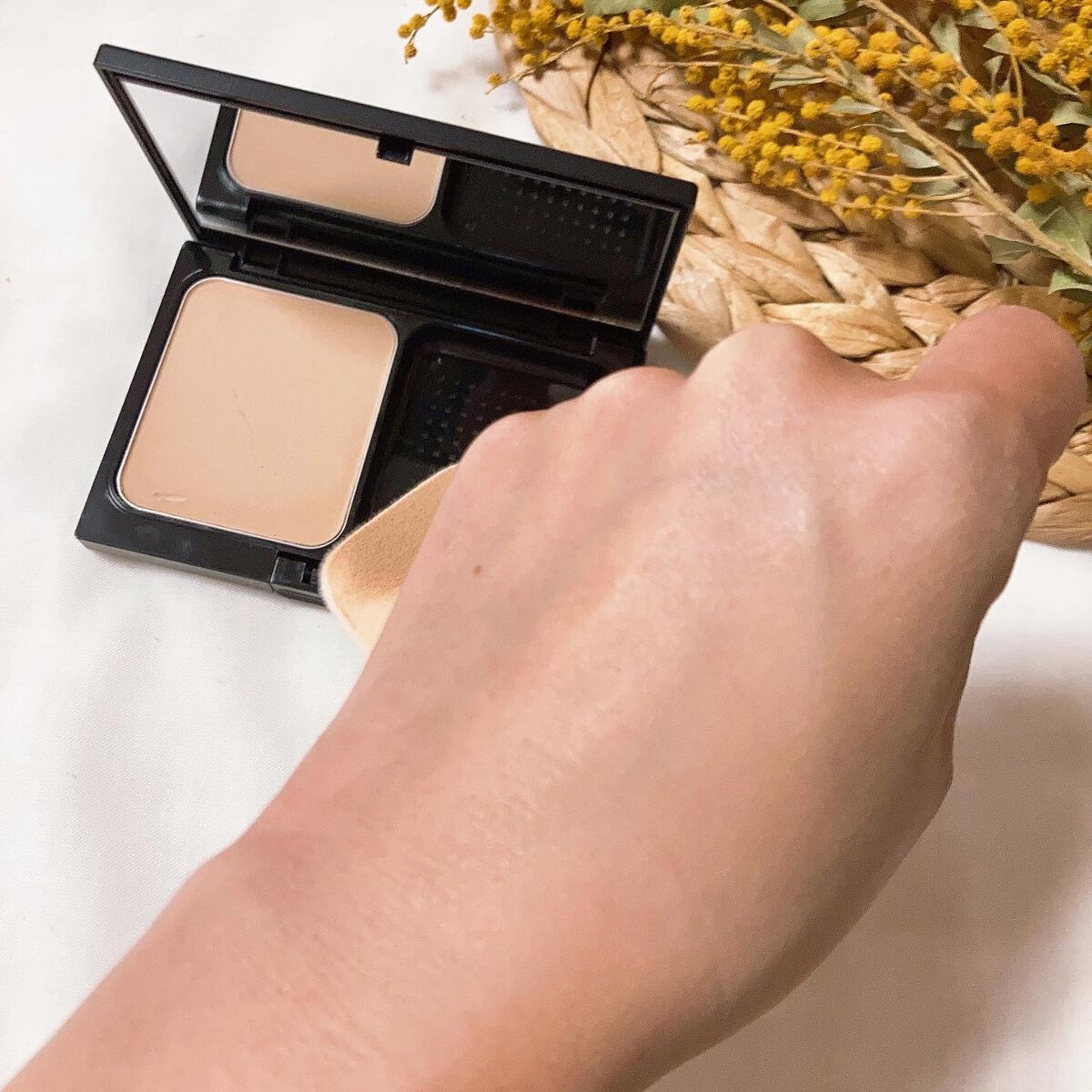 ミネラルエアリータッチファンデーション オークル/エトヴォス/パウダーファンデーションを使ったクチコミ（3枚目）