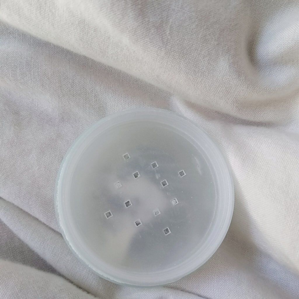 ノーセバム　ミネラルパウダー　N/innisfree/ルースパウダーを使ったクチコミ（3枚目）