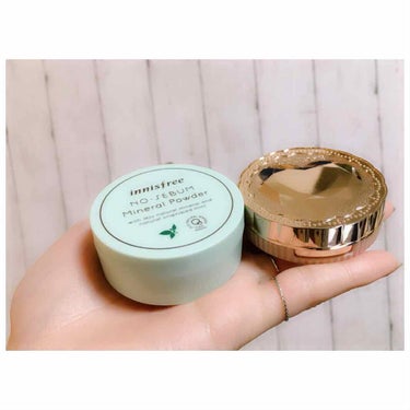 innisfree ノーセバム ミネラルパウダーのクチコミ「innisfree🌱
ノーシーバム  ミネラルパウダー


800円前後で購入でき、このキャン.....」（3枚目）