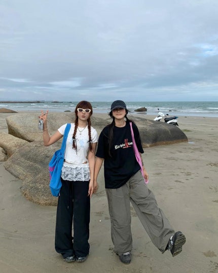 ひとみ on LIPS 「友情がすぐに応じてくれるととても幸せです#コーデ#韓国コーデ#..」(4枚目)