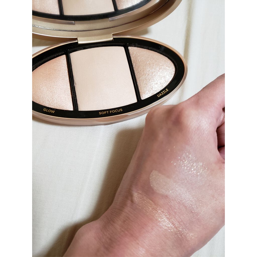 ボーン ディス ウェイ マルチユース コンプレクション パウダー/Too Faced/パウダーファンデーションを使ったクチコミ(3枚目)