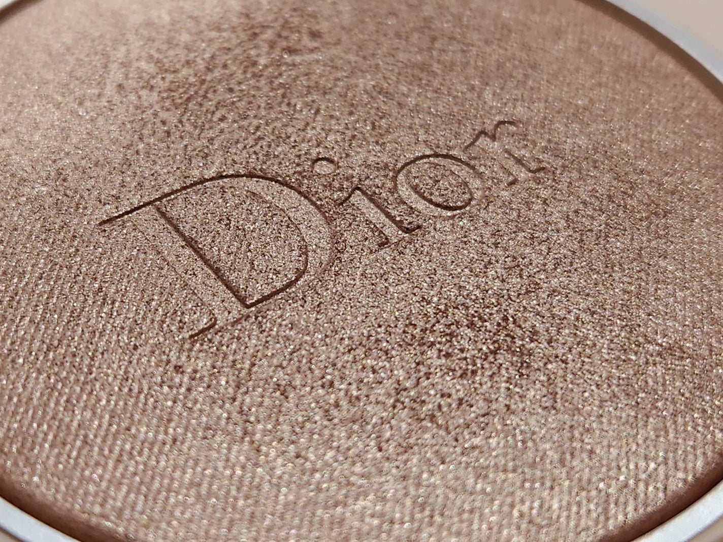ディオールスキン フォーエヴァー クチュール ルミナイザー/Dior/プレストパウダーを使ったクチコミ(3枚目)