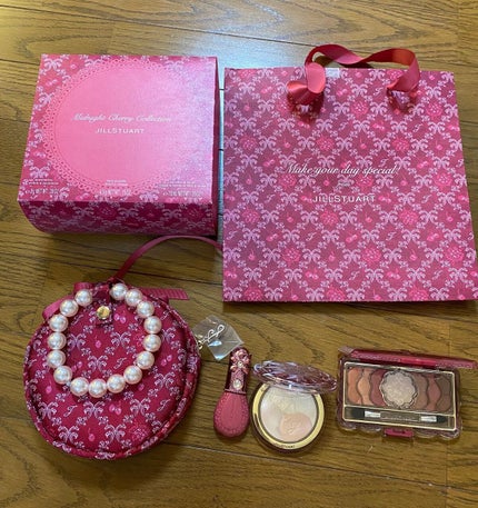 ジルスチュアート ミッドナイトチェリー コレクション/JILL STUART/メイクアップキットを使ったクチコミ(1枚目)