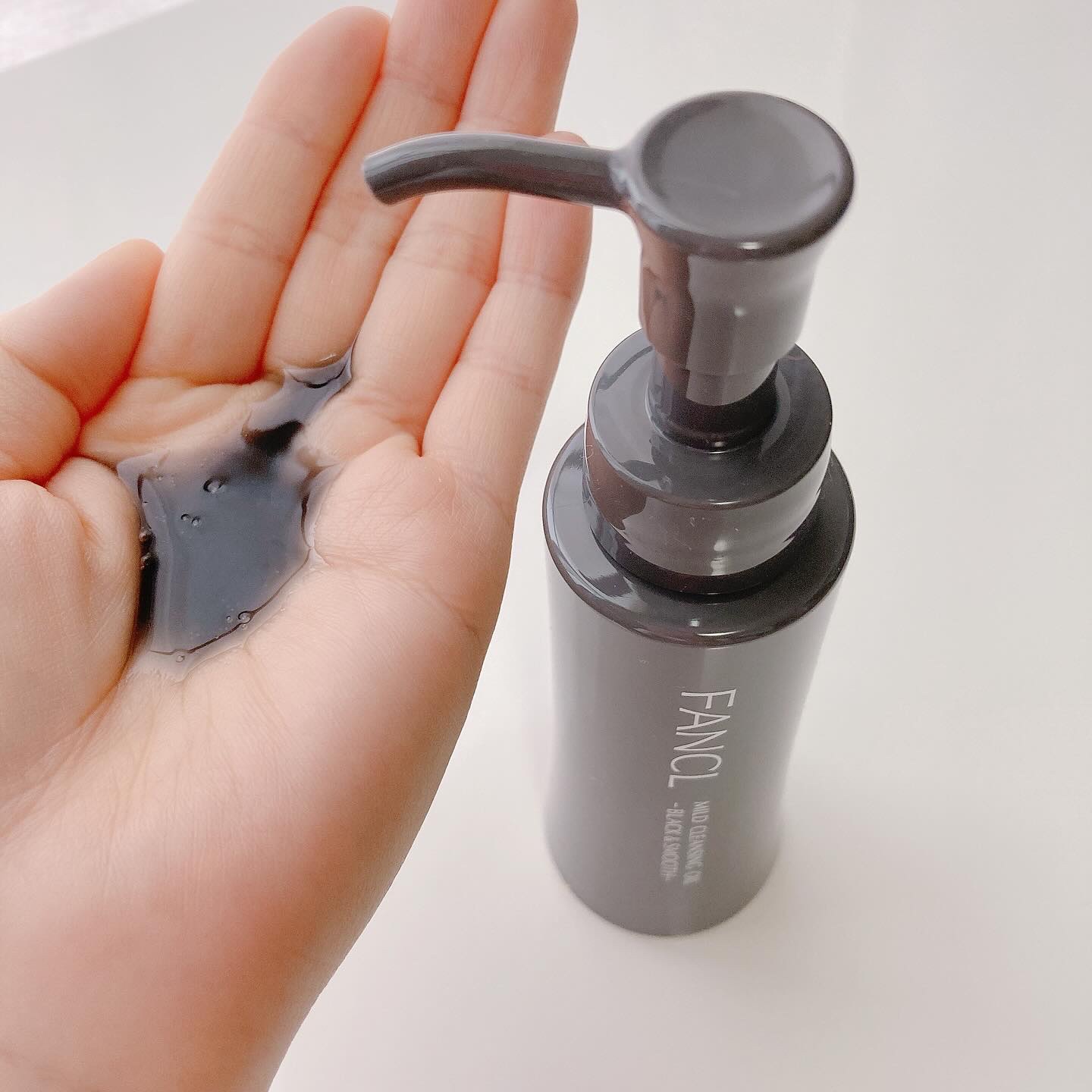 マイルドクレンジング オイル〈ブラック＆スムース〉/ファンケル/オイルクレンジングを使ったクチコミ（2枚目）