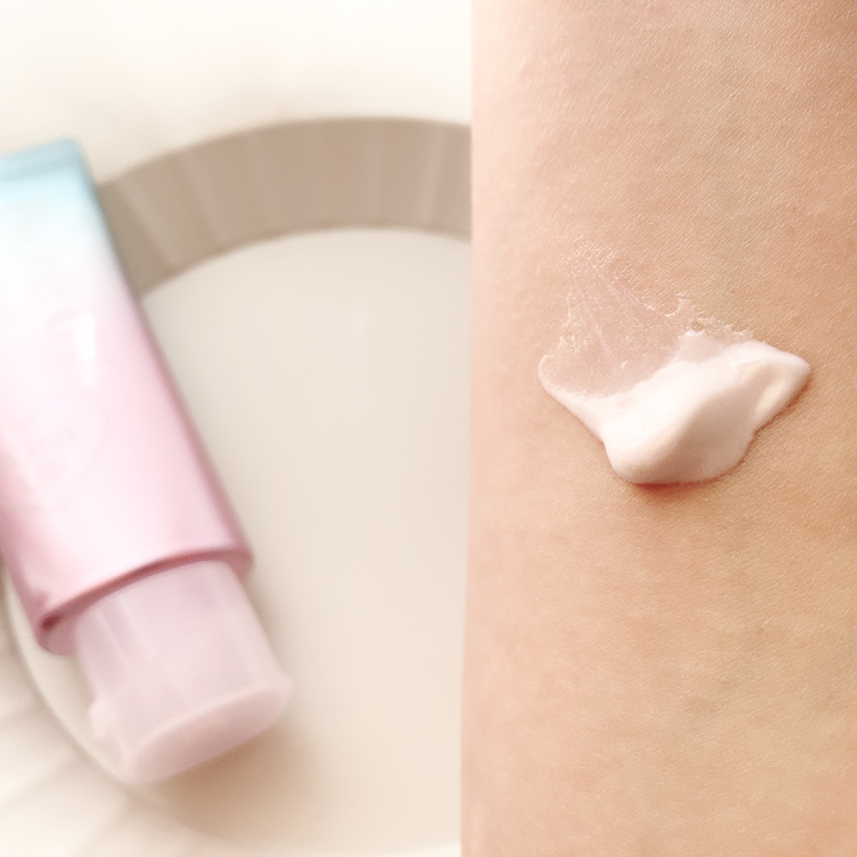 ビオレUV アクアリッチ トーンアップエッセンス/ビオレ/日焼け止めローションを使ったクチコミ（3枚目）