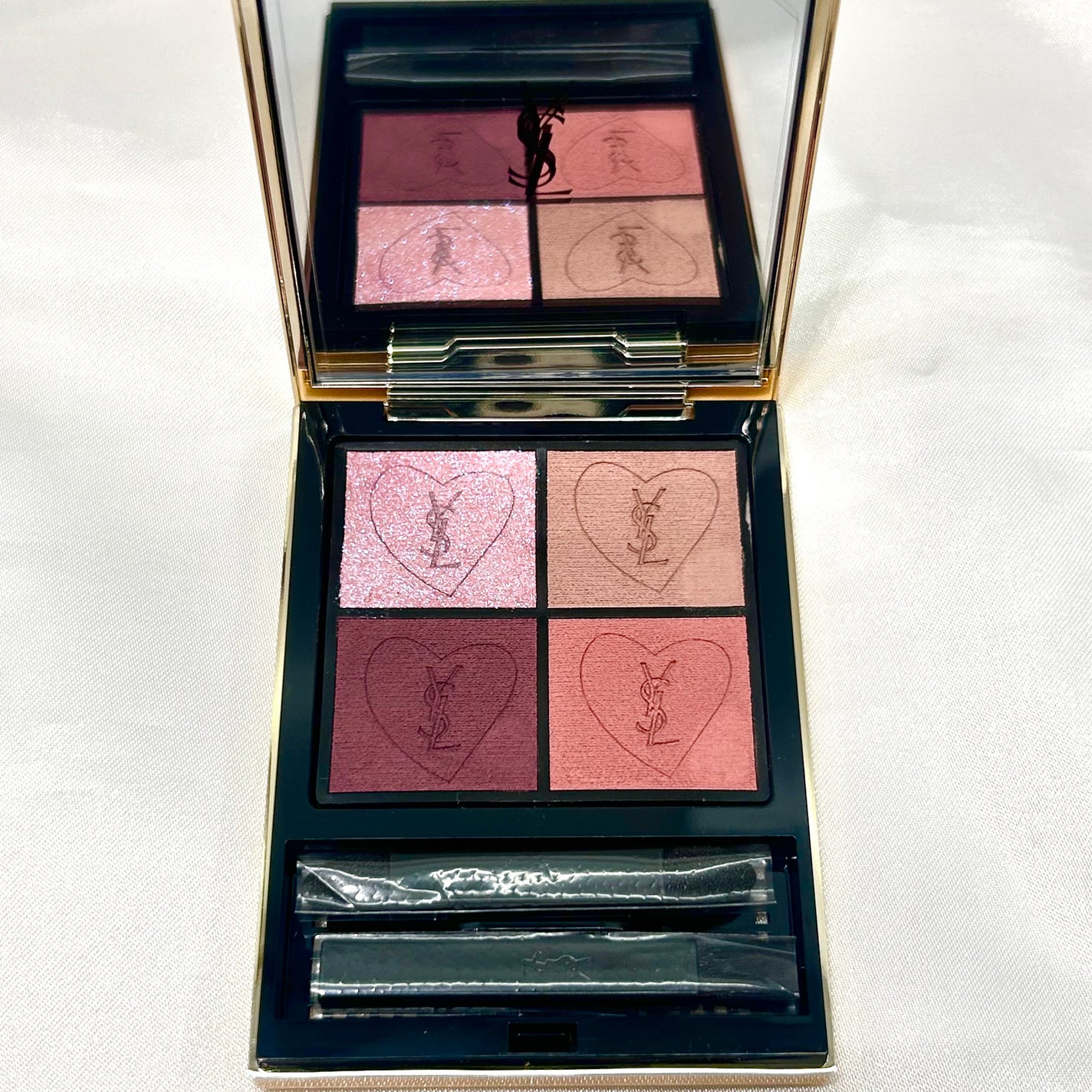 クチュール ミニ クラッチ/YVES SAINT LAURENT BEAUTE/アイシャドウパレットを使ったクチコミ(2枚目)