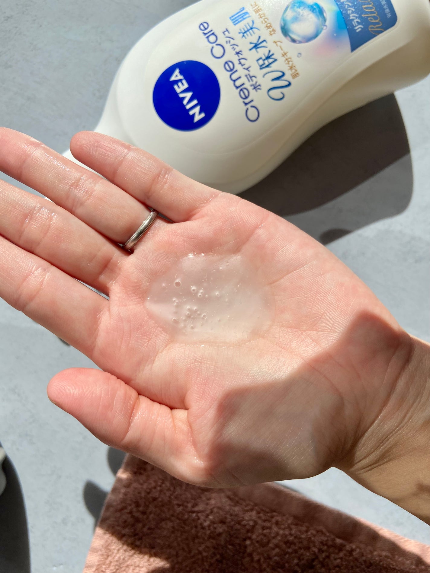 クリームケア ボディウォッシュ W保水美肌 リラクシングソープの香り/ニベア/ボディソープを使ったクチコミ(2枚目)