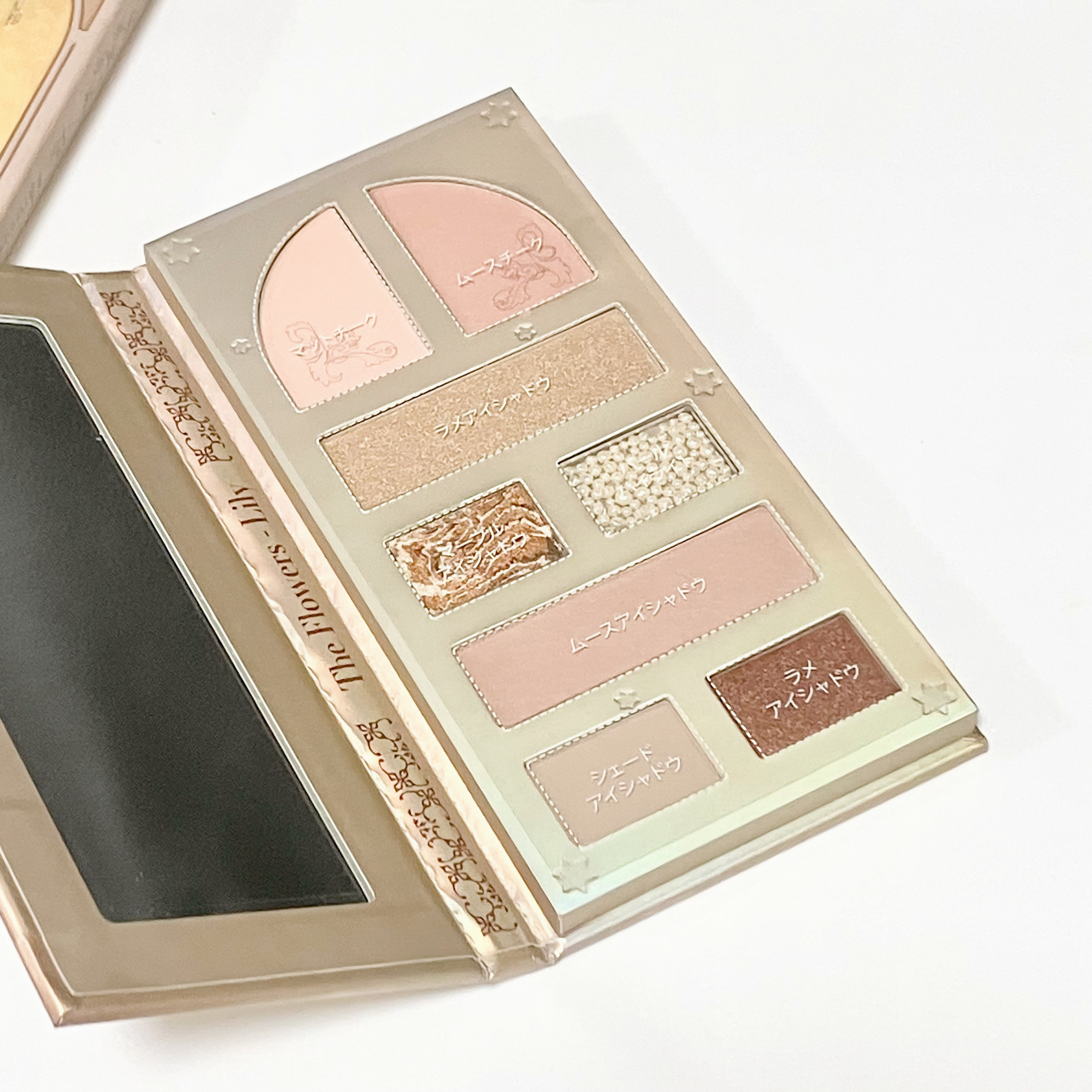 レディフラワーパレット 01 リリー/MilleFée/マルチパレットを使ったクチコミ（2枚目）