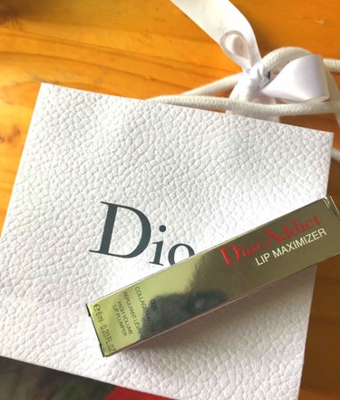 私のはじめてのDiorに選ばれたのはマキシマイザーでした（笑）
おばあちゃんがほぼほぼ使ってるコスメはDiorなので、Diorに1人で入るのは勇気がいる私はおばあちゃんと一緒に行って買ってきました😝
(