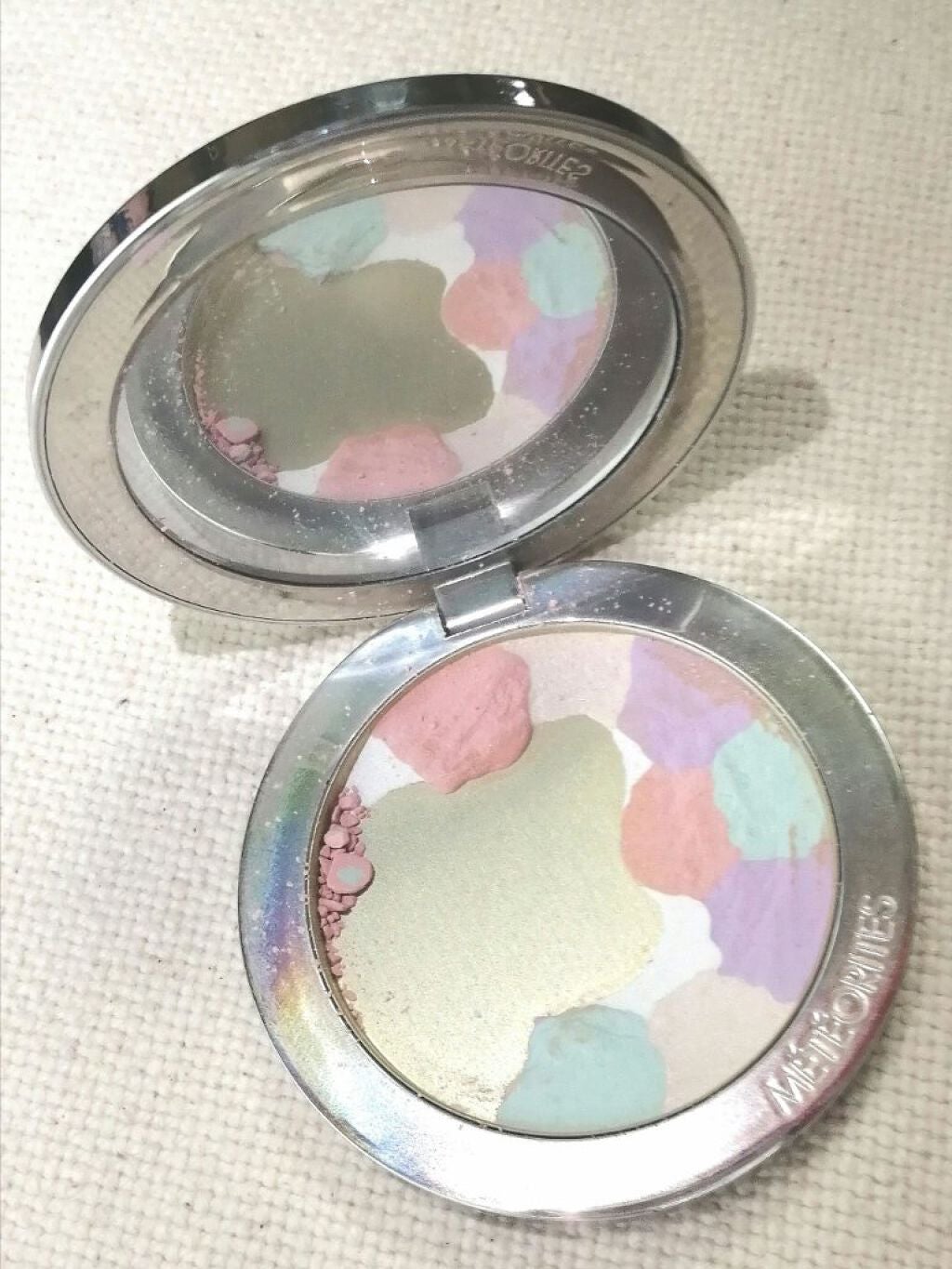 メテオリット コンパクト/GUERLAIN/プレストパウダーを使ったクチコミ(2枚目)