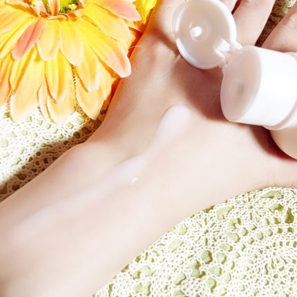 デオドラントボディミルク フローラルブーケ/エージーデオ24/ボディミルクを使ったクチコミ(2枚目)