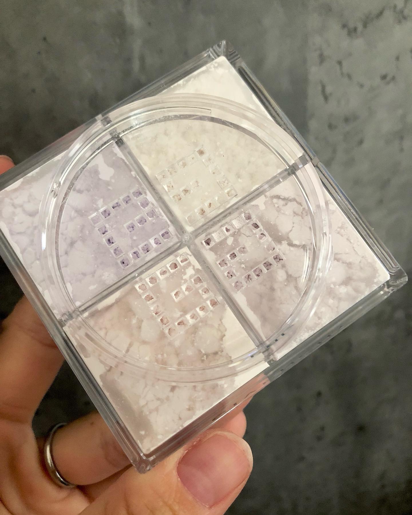 プリズム・リーブル プリズム・リーブル・トラベル / GIVENCHY