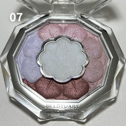 ジルスチュアート ブルームクチュール アイズ/JILL STUART/アイシャドウパレットを使ったクチコミ(3枚目)