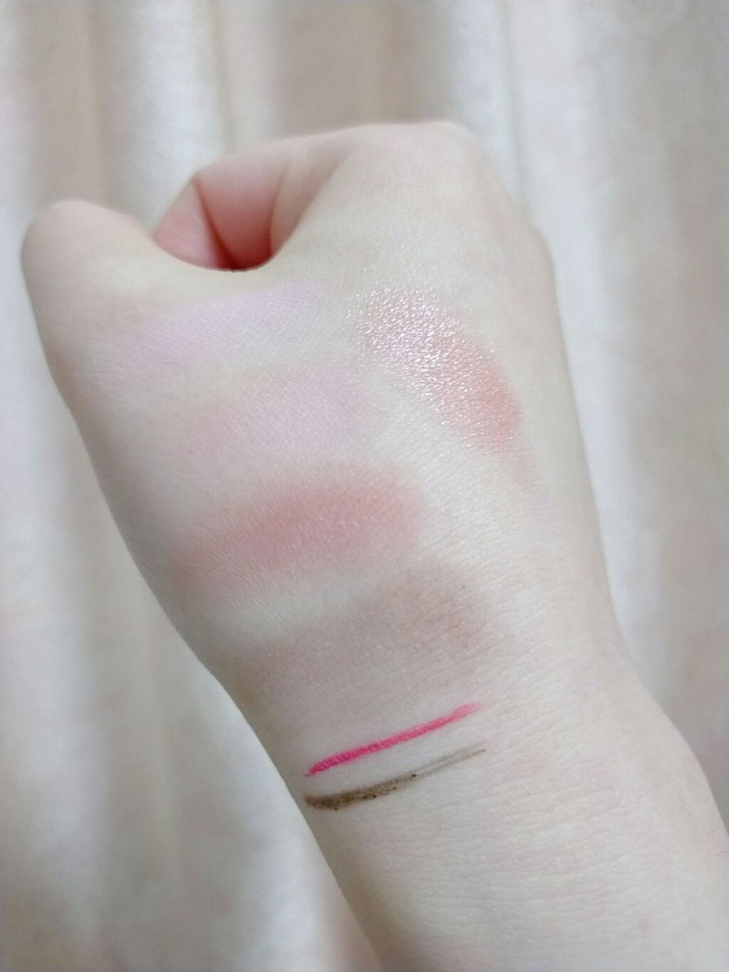 シャドーカスタマイズ/MAJOLICA MAJORCA/単色アイシャドウを使ったクチコミ（3枚目）