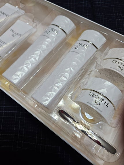 試してみた】コスメデコルテ AQ ラディアンス コフレ I DECORTÉ 試してみた】コスメデコルテ AQ ラディアンス コフレ I DECORTÉ