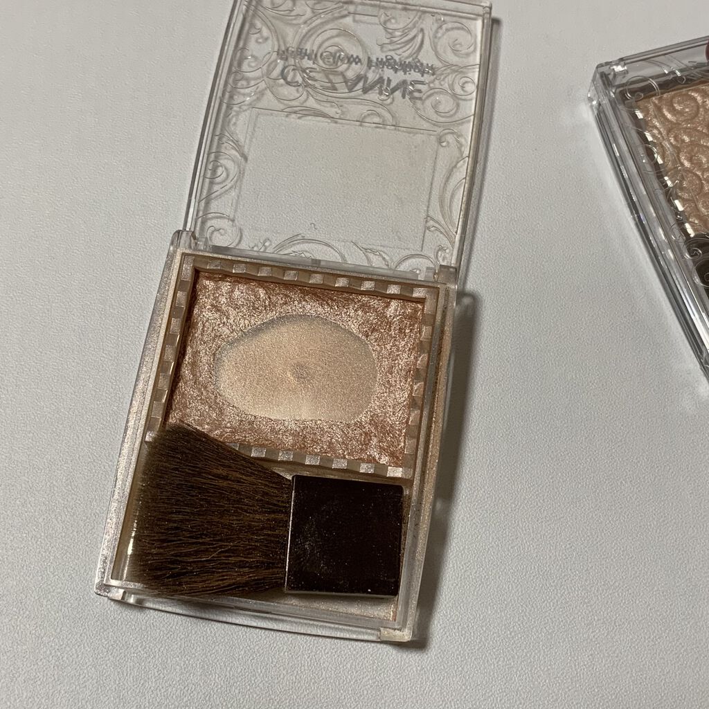 パールグロウハイライト/CEZANNE/パウダーハイライトを使ったクチコミ（2枚目）