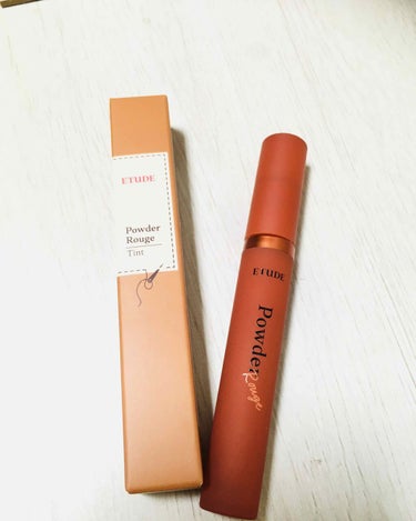 
こんにちは🧸
台風の影響、みなさん大丈夫ですか？

今日はETUDEの
『レザーショップ
Powder Rouge Tint』
のレビューです💄

色はBR403のタンブラウン
オレンジ味のあるブラウ