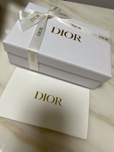 ルージュ ディオール フォーエヴァー スティック 100 フォーエヴァー ヌード ルック(オンライン数量限定）/Dior/口紅を使ったクチコミ（2枚目）