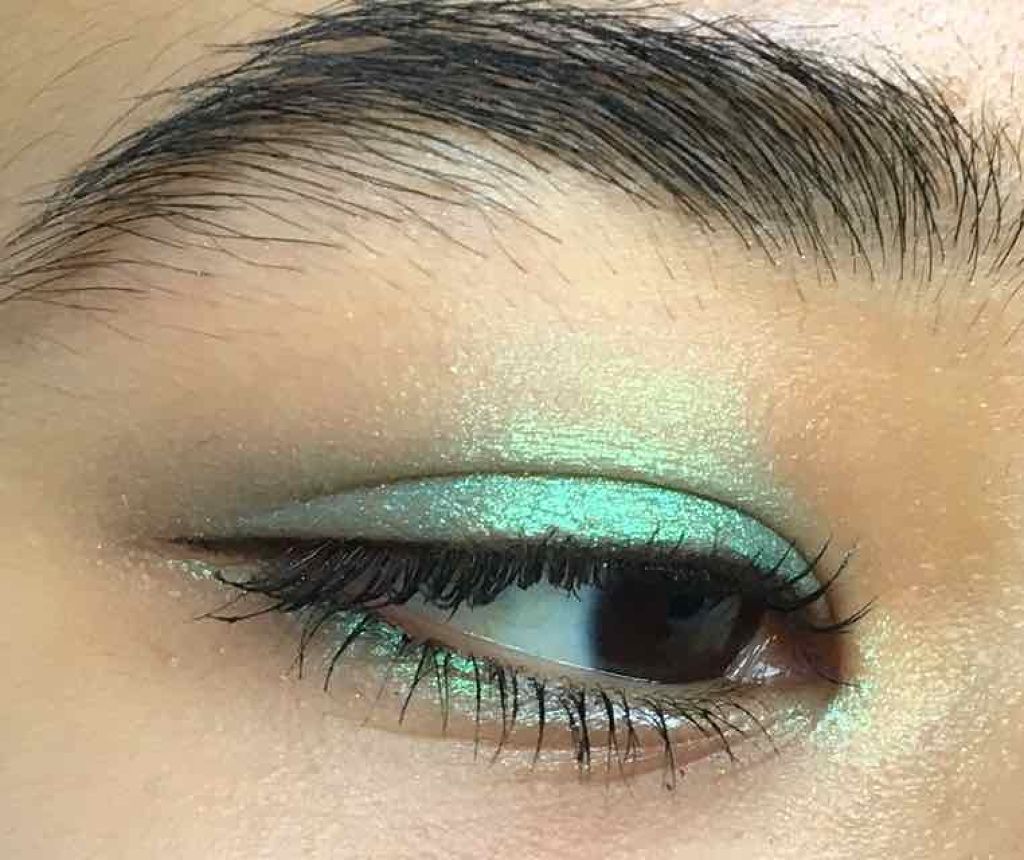 Super Shock Shadow/ColourPop/単色アイシャドウを使ったクチコミ（2枚目）