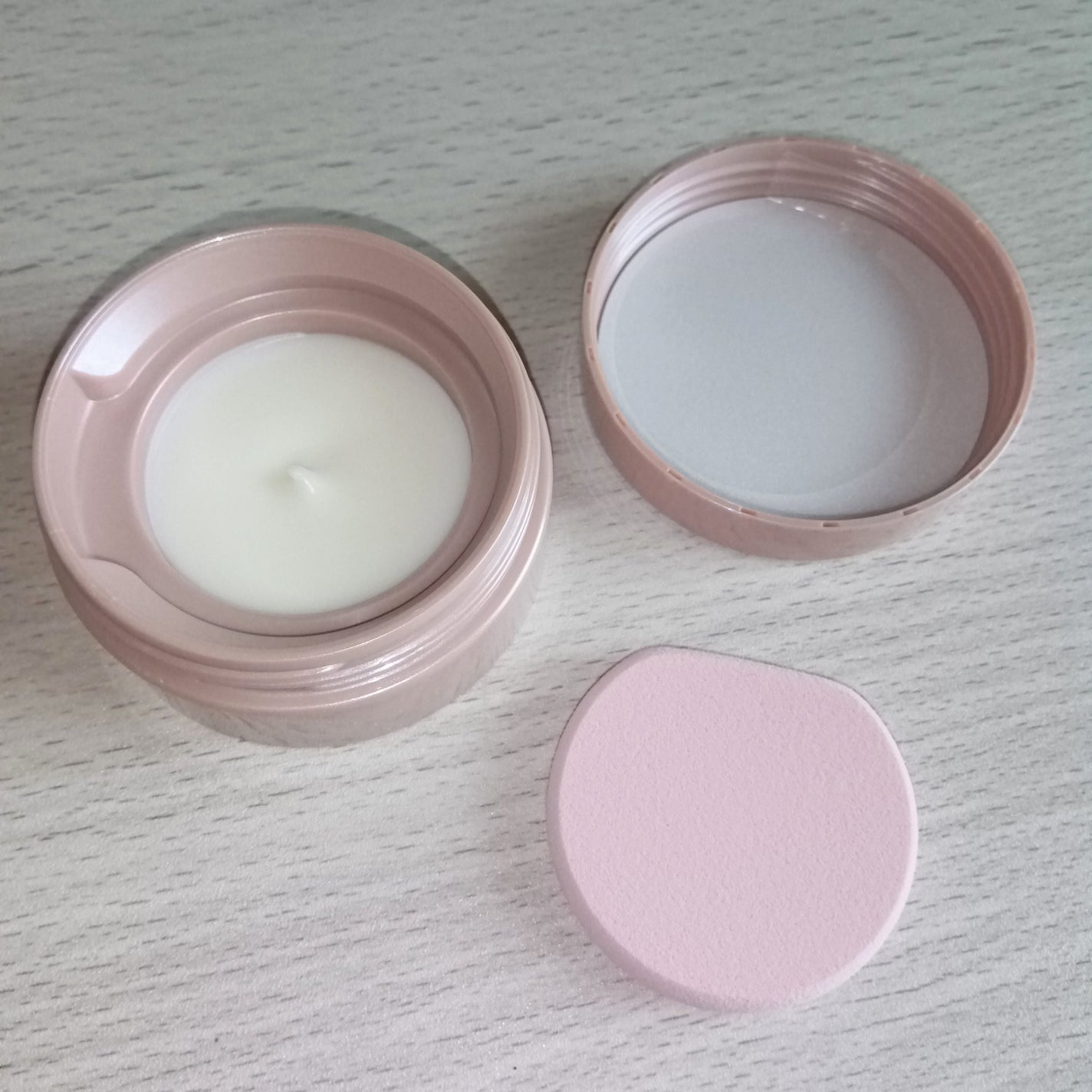 8x4 デオドラントパテ【医薬部外品】/8x4/デオドラント・制汗剤を使ったクチコミ(3枚目)