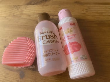 メイクブラシ専用クリーナー/DAISO/その他化粧小物を使ったクチコミ（2枚目）