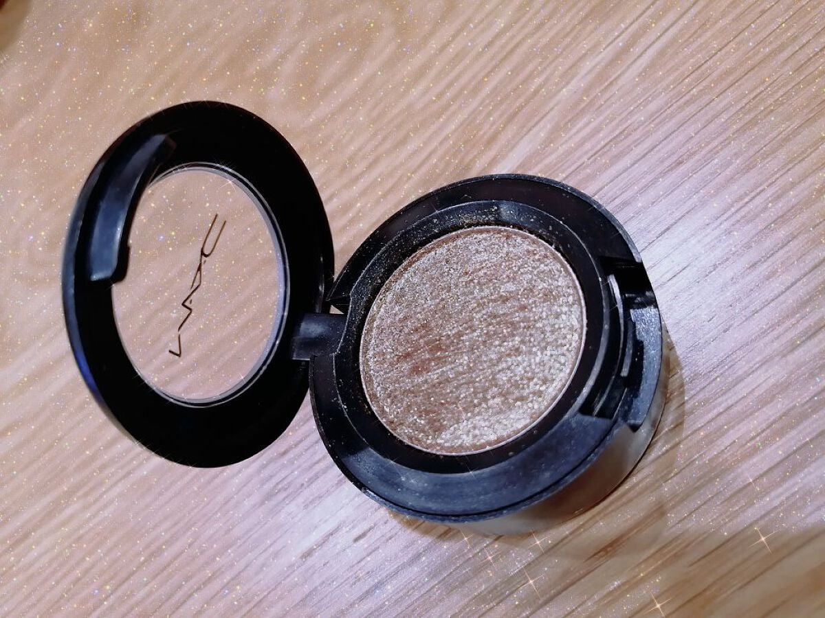 ダズルシャドウ/M・A・C/単色アイシャドウを使ったクチコミ(1枚目)